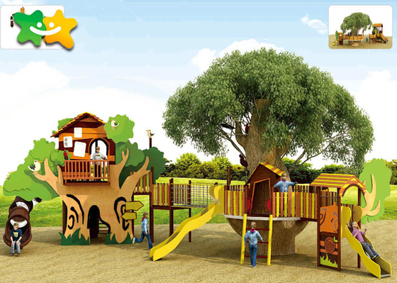 Anaokulu Ahşap Oyun Parkı Slayt 1250 * 1350 * 520 Cm Tırmanma Köprüsü ile